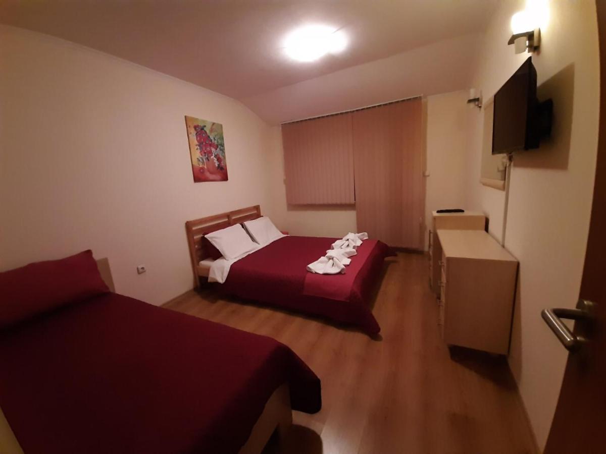 Cedar Lodge 3/4 Apartment Paradise Bansko Esterno foto